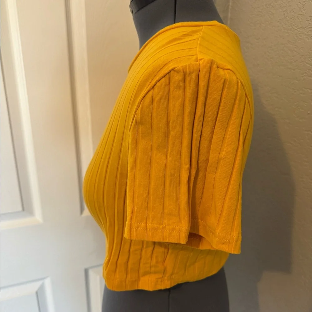 Mustard Ribbed Crop Top - Picture 2 of 6